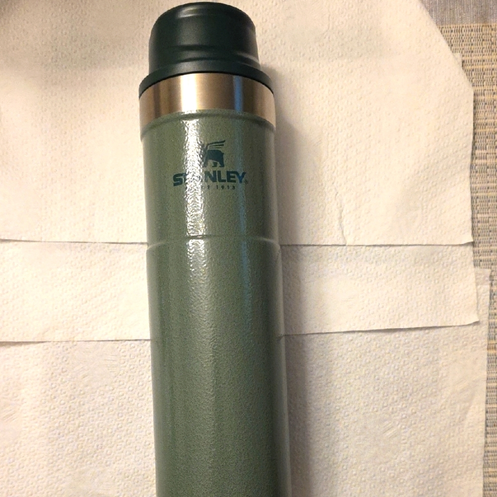 Stanley Olive Green Insulated Bottle